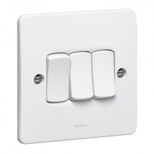 Switch 3Gang 2Way Synergy Legrand