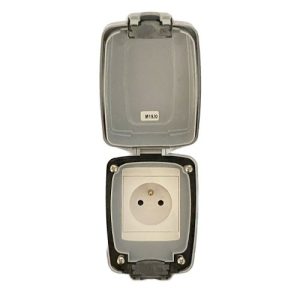 Socket 16A 2P+T Waterproof IP66 MK Masterseal